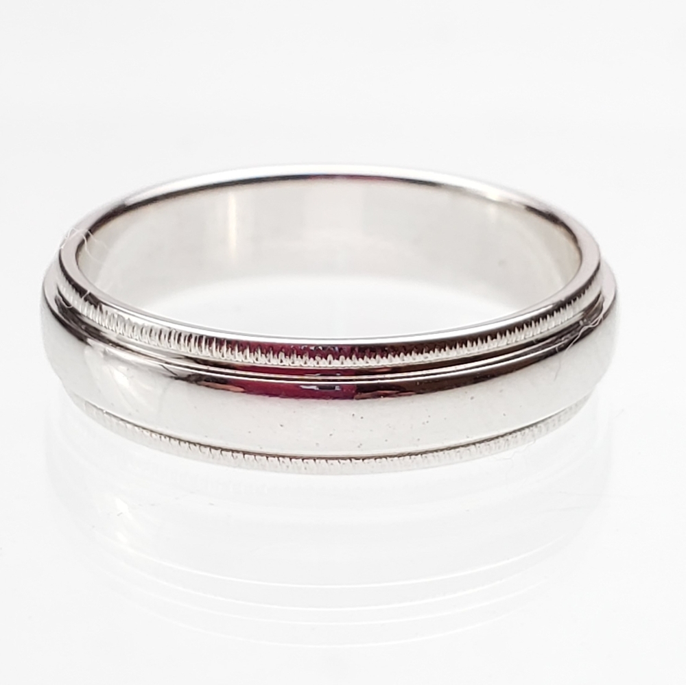 Silver Plated Band Ring Size 9  *